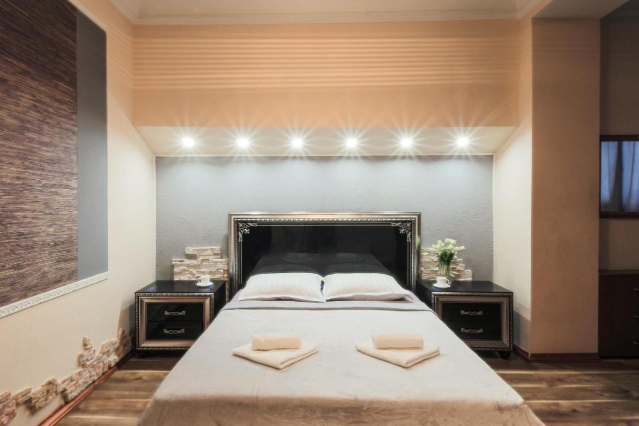 Apartment 4-кімнатні в центрі києва м. хрещатик *