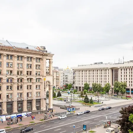 Апартаменти 4-Кімнатні В Центрі Києва М. Хрещатик Kiev Dış mekan fotoğraf